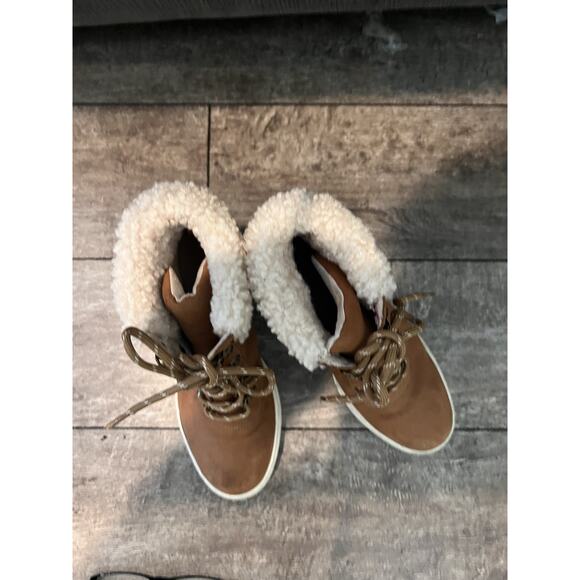 Kenneth Cole Kam Hiker Wedge cozy boots size & Brown - Picture 1 of 12